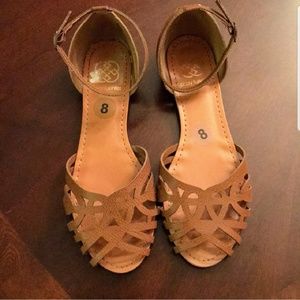Daisy Fuentes sandals, size 8, new